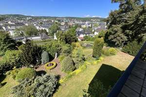 Ihr eigenes Parkgrundstück mit toller Aussicht mitten in der Stadt.

 – Die vollständige Adresse der Immobilie erhältst du vom Anbieter., 56727 Mayen – Vorschaubild 5