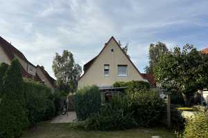Stilvolles Wohnen in Stendal Nord: Doppelhaushälfte mit Wintergarten und Doppelgarage – Stendal (Kreis) – Vorschaubild 3