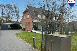 Familienfreundliche Doppelhaushälfte mit Garten, Einbauküche und Vollkeller in Hamburg-Hausbruch – Hamburg – Vorschaubild 2