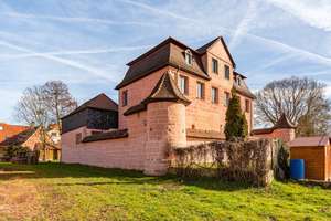 Amtsschloss Nürnberg – Schloss Lonnerstadt mit Geschichte und Zukunft *Provisionsfrei* – Die vollständige Adresse der Immobilie erhältst du vom Anbieter., 90402 Altstadt, St. Lorenz, Nürnberg – Vorschaubild 1