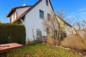 FREIE, HELLE 3 ZIMMER-DG-WOHNUNG MIT GROßEM BALKON UND EIGENEM GARTEN IN SCHÖNER WOHNLAGE – Die vollständige Adresse der Immobilie erhältst du vom Anbieter., 86179 Haunstetten-West, Augsburg – Vorschaubild 13