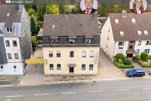 Modernisierte Dachgeschosswohnung inkl. angeschlossenem Dachboden und Terrasse zentral in Schönebeck