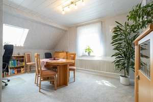 Ein- bis Zweifamilienhaus mit zwei Garagen, Carport und großem Garten – Die vollständige Adresse der Immobilie erhältst du vom Anbieter., 28816 Stuhr – Vorschaubild 7