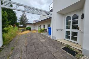 Einfamilienhaus mit großem Grundstück und Entwicklungspotenzial in Bonn-Beuel (Holzlar) – Die vollständige Adresse der Immobilie erhältst du vom Anbieter., 53229 Holzlar, Bonn – Vorschaubild 3