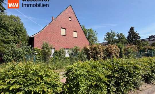Charmantes sanierungsbedürftiges Altbauhaus mit schönem Garten und Potenzial zum Ausbauen
