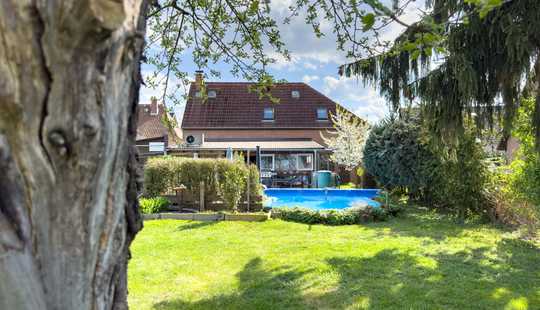 Bild von Ein,- Zweifamilienhaus im beschaulichen Rhode