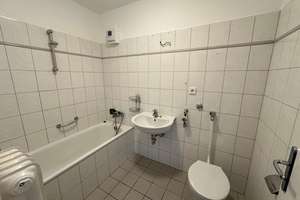gepflegte 1-Zimmer-Wohnung mit Balkon und EBK – Rossinistraße 33, 85057 Nordwest, Ingolstadt – Vorschaubild 5