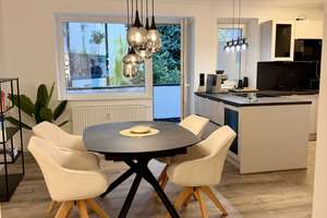 
Hochwertig sanierte 3-Zi-Wohnung + separate EG-Nutzfläche mit Garten & Garage (teilmöbliert)
 – Die vollständige Adresse der Immobilie erhältst du vom Anbieter., 40476 Derendorf, Düsseldorf – Vorschaubild 1