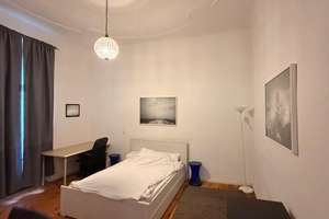 Charmante 4-Zimmer-Altbauwohnung mit Balkon in Moabit Bezugsfreie – Huttenstrasse 71, 10553 Moabit, Berlin – Vorschaubild 1
