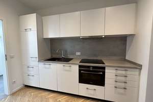 # Stilvolle 1\-Zimmer\-Wohnung im denkmalgeschützten Gebäude – kernsaniert 2023 – zentrale Innenstad – Riversideplatz 2, 91052 Rathausplatz, Erlangen – Vorschaubild 3