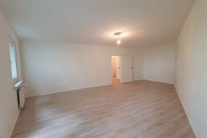 Die ganz besondere 2-Zimmer-Wohnung in Leipzig! Wir renovieren - frei ab September 2026! – Ringstraße 27, 4209 Grünau-Mitte, Leipzig – Vorschaubild 2