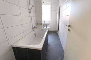 neu renovierte 3-Raum-Wohnung mit Balkon – Vor dem Nienburger Tor 21, 6406 Bernburg (Saale) – Vorschaubild 2