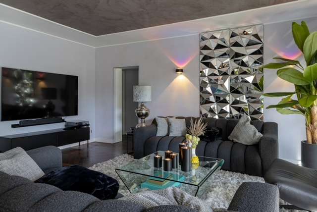 Immobilie in Hornbek - Vor den Toren Hamburgs: Exklusives Einfamilienhaus mit großz. Garten, Sauna , Fitness u.a. - Bild 0