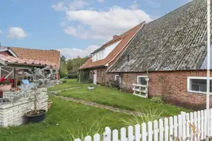  Attraktive Gelegenheit: 2 gepflegte WE in charmantem Haus mit Garten zur flexiblen Nutzung – Stade (Kreis) – Vorschaubild 16