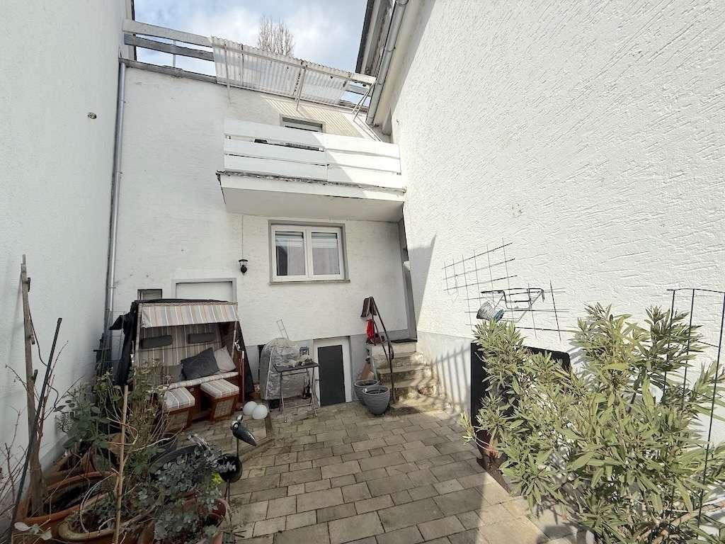 Immobilie in Selters (Westerwald) - ---Bezauberndes Fachwerkhaus mit kleinem Innenhof – Wohnen mit Charme in zentraler Lage--- - Bild 2