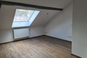 Exklusive 3,5-Zimmer-Dachgeschosswohnung mit Loggia, EBK und Stellplatz in Stuttgart – Werastraße 135, 70190 Stöckach, Stuttgart – Vorschaubild 13