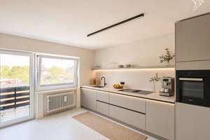 GEMEINSAM LEBEN, GETRENNT WOHNEN 🏡 Großzügiges Zweifamilienhaus mit Garten und Balkon in Dreieich! – Die vollständige Adresse der Immobilie erhältst du vom Anbieter., 63303 Dreieich – Vorschaubild 1