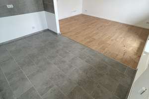 Sie suchen eine kleine gemütliche neue Wohnung mit einem großem Balkon? Dann habe ich das Richtige!