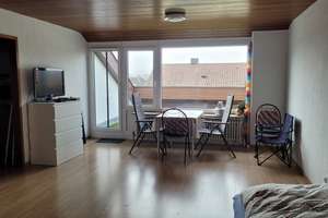 BB: Schöne 1,5 Zimmer-DG-Wohnung, Stpl., Dachloggia mit Weitblick und uneinsehbar