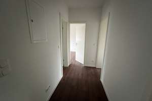 Sie suchen 3 Zi-Whng. - weisses Wannenbad mit Fenster und Balkon - Duisburg – Brahmstr. 26, 47226 Rheinhausen-Mitte, Duisburg – Vorschaubild 8