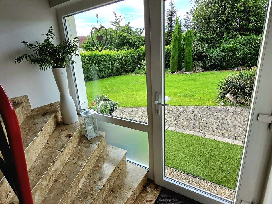 Hauseingang Gartenblick