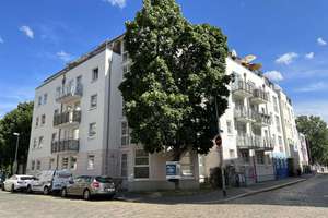 Geräumig 2-Raum Wohnung mit Einbauküche und Balkon in Stadtfeld Ost