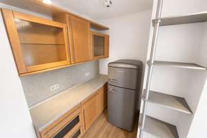 Provisionsfrei!  4-Zimmer-Dachgeschosswohnung mit Balkon und Stellplatz in Pfersee! – Leonhard-Hausmann-Straße 60, 86157 Pfersee-Nord, Augsburg – Vorschaubild 5