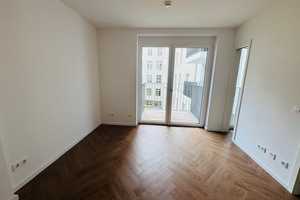 Lichtdurchflutete 1,5-Zimmer-Wohnung in ruhiger Lage! - mit EBK! – Deutschmeisterstraße 28, 10367 Berlin – Vorschaubild 4