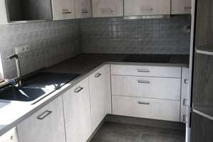 Gepflegte  Maisonette- Wohnung mit drei Zimmern sowie Balkon und Einbauküche in Rheinhausen – Uhlandweg 6, 68794 Oberhausen-Rheinhausen – Vorschaubild 3