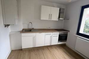 Renditestarke Zwei-Zimmerwohnung Köln-Ehrenfeld mit Garage zu verkaufen – Overbeckstraße 23-25, 50823 Neuehrenfeld, Köln – Vorschaubild 2
