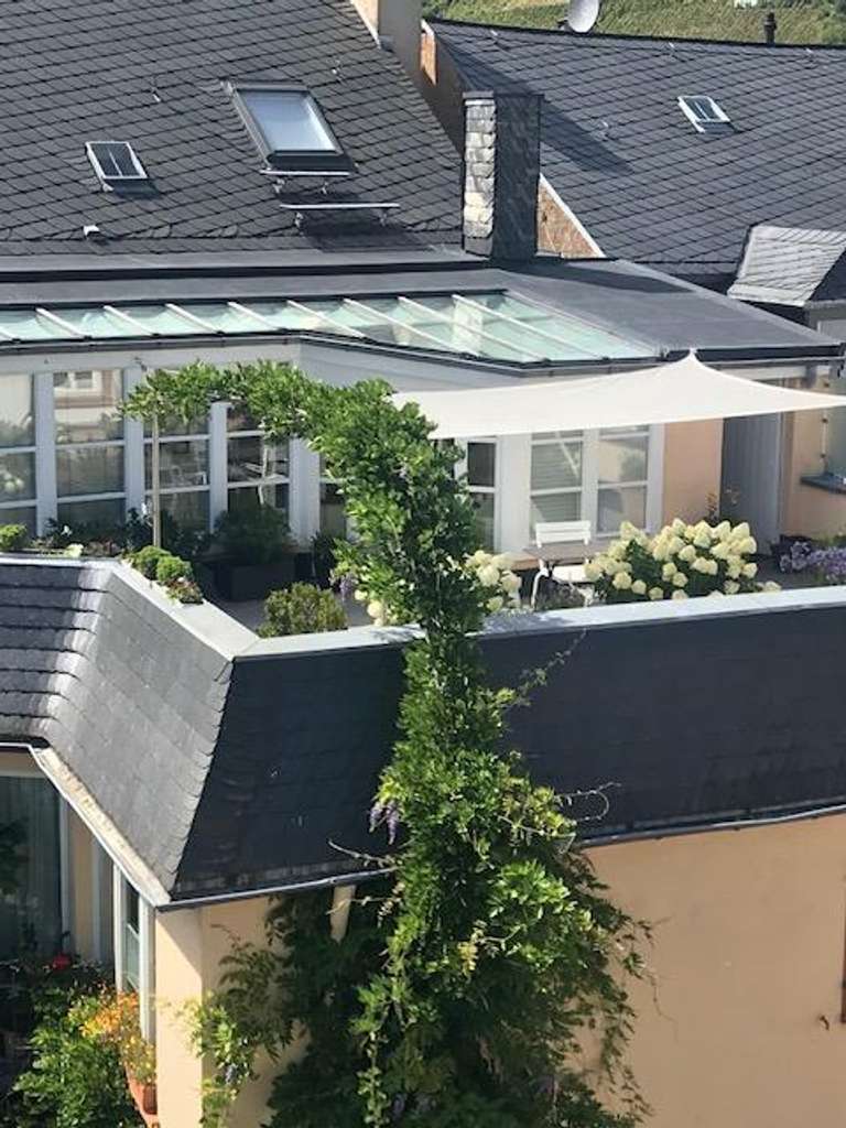 Immobilie in Bullay - Gepflegtes Mehrfamilienhaus mit Arztpraxis in zentraler Lage - Bild 2