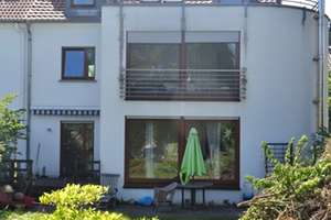 Modernes Einfamilienhaus in schöner Randlage mit Kamin, Garage, großer Garten und Dachterrasse!