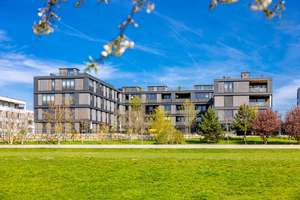 Penthouse der Extraklasse – Rooftop-Lounge, Festungsblick, Aufzug und Baujahr 2023