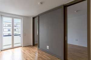 Nachmieter per 16.06.: Einbauschränke | Balkon | Einbauküche | Duschbad | Parkett & Zentrum! – Prager Straße 12a, 4103 Leipzig – Vorschaubild 5