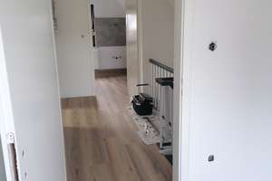 Das Haus liegt in der Gemeinde Nörvenich in einer ruhigen Seitenstraße. Verkehrsmässig ist Nörvenich – Die vollständige Adresse der Immobilie erhältst du vom Anbieter., 52388 Nörvenich – Vorschaubild 2