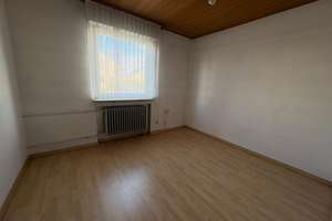 6-Zimmer Zweifamilienhaus in Ginsheim-Gustavsburg mit Garage, Carport und Werkstatt – Josef-Seliger-Straße 11, 65462 Ginsheim-Gustavsburg – Vorschaubild 15