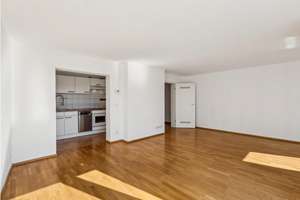 Wohnen mit Charakter: 3-Zimmer-Dachgeschosswohnung in Haidhausen – Die vollständige Adresse der Immobilie erhältst du vom Anbieter., 81675 Steinhausen, München – Vorschaubild 3