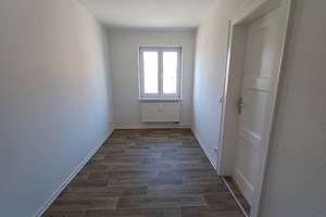 Ade Hotel Mama... 2. OG rechts – Fritz-Reuter-Straße 4, 6217 Merseburg – Vorschaubild 3