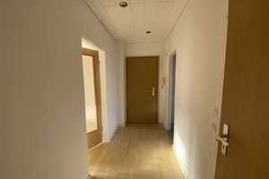 IDEAL FÜR ZWEI! Solide 3 Zimmer Wohnung in grüner und ruhiger Wohnlage. – Liddy-Ebersberger-Straße 21, 9127 Chemnitz – Vorschaubild 3