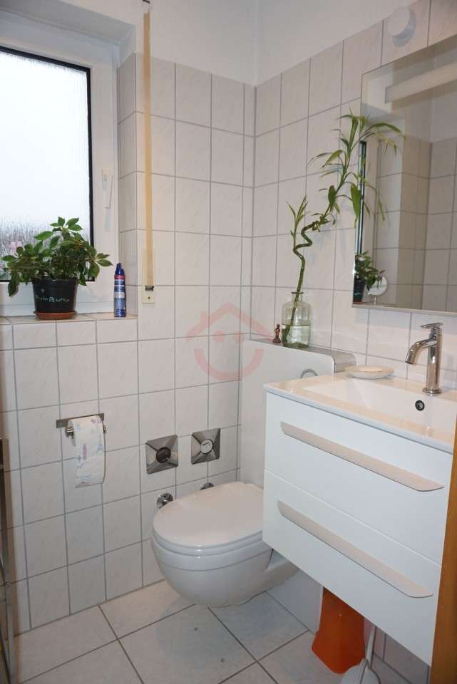 Immobilie in Lohra - Reihenendhaus mit Garten und Keller in Lohra - Bild 1