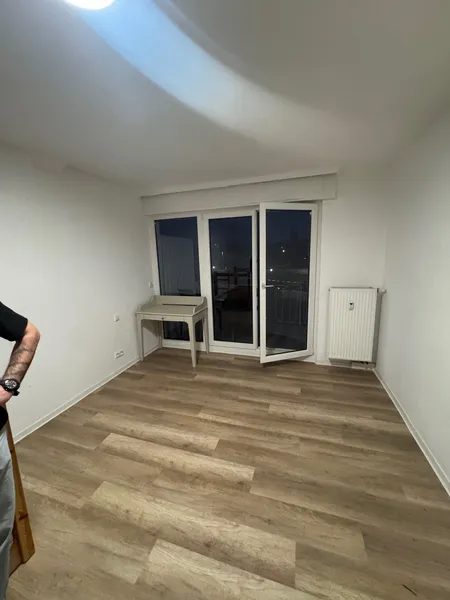 Room in Women's Shared Apartment – Böblingen – Balcony