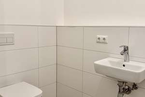 Neubau-Gebiet Hannover KRONSRODE: Einbauküche, gr. Süd-Balkon, Fußbodenheizung, Gäste-Bad, TG, Kellr – Bärenbleek 4B, 30539 Bemerode, Hannover – Vorschaubild 13