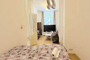 2,5-Zimmer Wohnung mit Altbaucharme nahe Viktualienmarkt – München – Vorschaubild 2