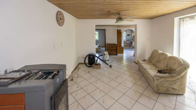 Immobilie in Klosterlechfeld - Ein- Zweifamilienhaus mit Potenzial – großzügiges Wohnen auf teilbarem Grundstück - Bild 3