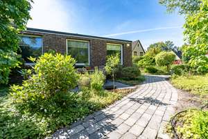 Besondere Immobilie: Winkelbungalow mit PV-Anlage, idyllischem Grundstück, Pavillon und Gartenteich – Die vollständige Adresse der Immobilie erhältst du vom Anbieter., 22547 Lurup, Hamburg – Vorschaubild 4