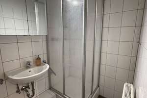 Charmantes Dachgeschoss-Apartment mit Balkon, Stellplatz und Möblierung – Die vollständige Adresse der Immobilie erhältst du vom Anbieter., 48165 Hiltrup-Mitte, Münster – Vorschaubild 7