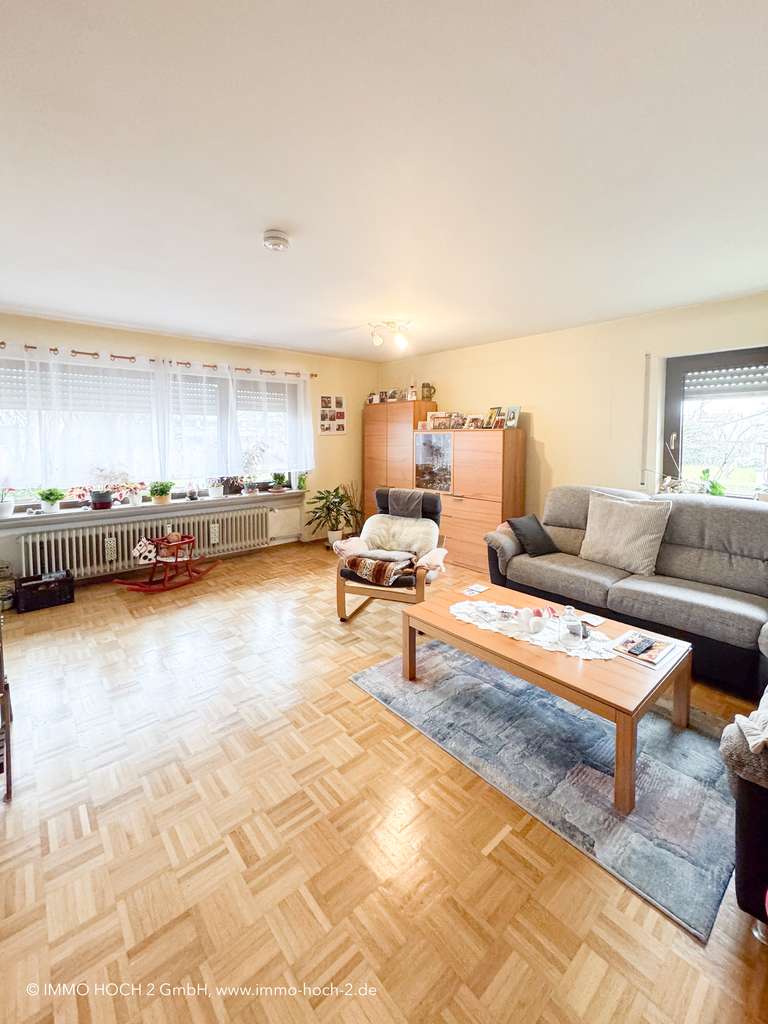 Immobilie in Allmersbach im Tal - Großzügige 5-Zimmer-Wohnung mit Garage, Stellplatz & Garten – 106 m² Wohnfläche - Bild 1