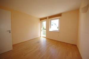 VON PRIVAT: Saniertes Reihenendhaus mit 5 Zimmern und großem Südgrundstück in Hamburg Volksdorf – Die vollständige Adresse der Immobilie erhältst du vom Anbieter., 22359 Volksdorf, Hamburg – Vorschaubild 9