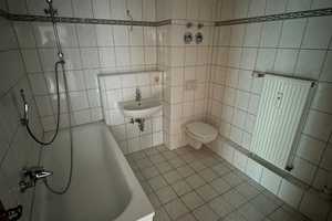 schöne 2-Zimmer-Wohnung mit Balkon, Laminat und Badewanne – Helsinkier Straße 15, 18107 Rostock – Vorschaubild 5