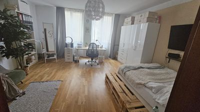 Bonn-Zentrum, 1 Zimmer; Küche, Diele, Bad 40qm in Fußgängerzone